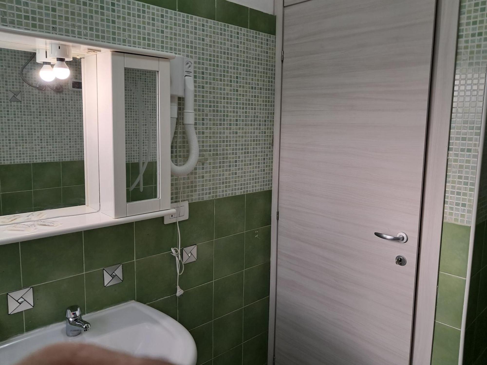 Levante Rooms Scalea Exteriér fotografie