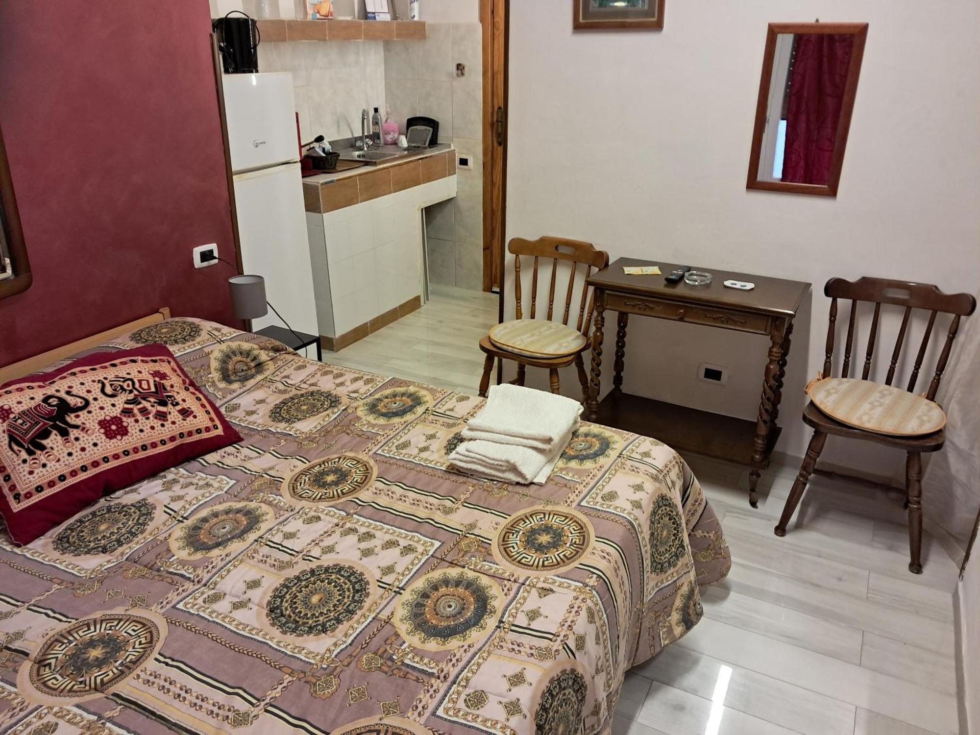 Levante Rooms Scalea Exteriér fotografie